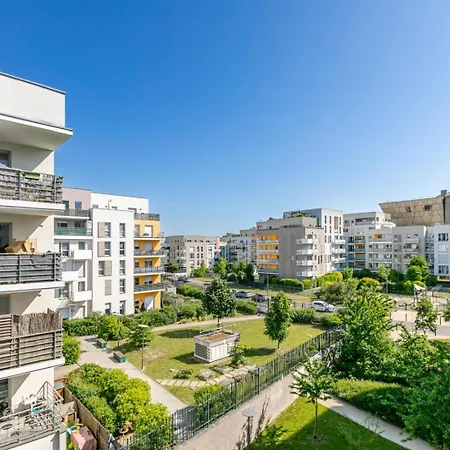 Charming, Paris In 15 Minutes, Private Parking Apartment *