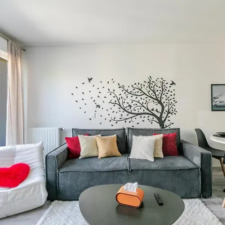 Charming, Paris In 15 Minutes, Private Parking